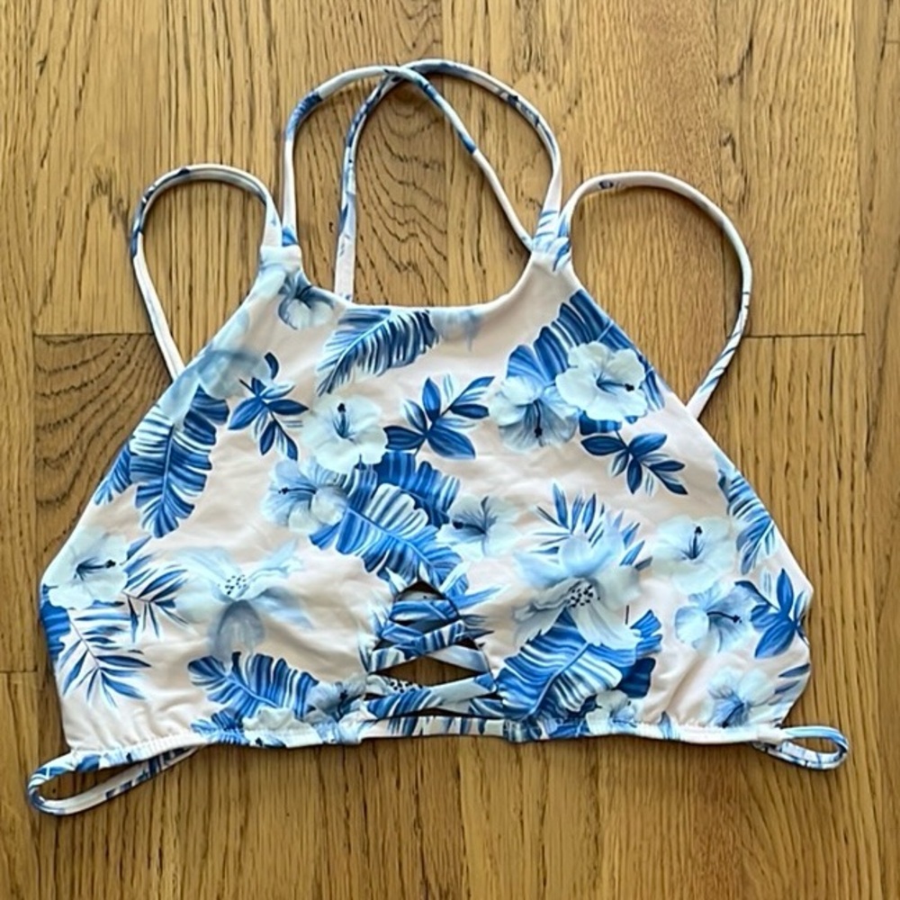 Frankies Bikinis Crochet Hawaiian Blush Tropical Pink Blue Floral Top